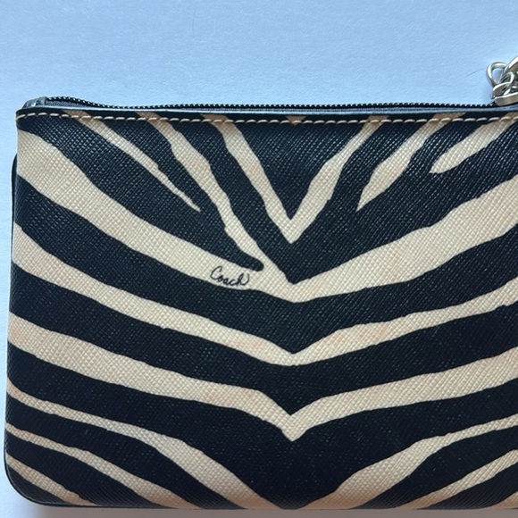 Coach Zebra Pattern Black and Cream Wristlet - Picture 6 of 13